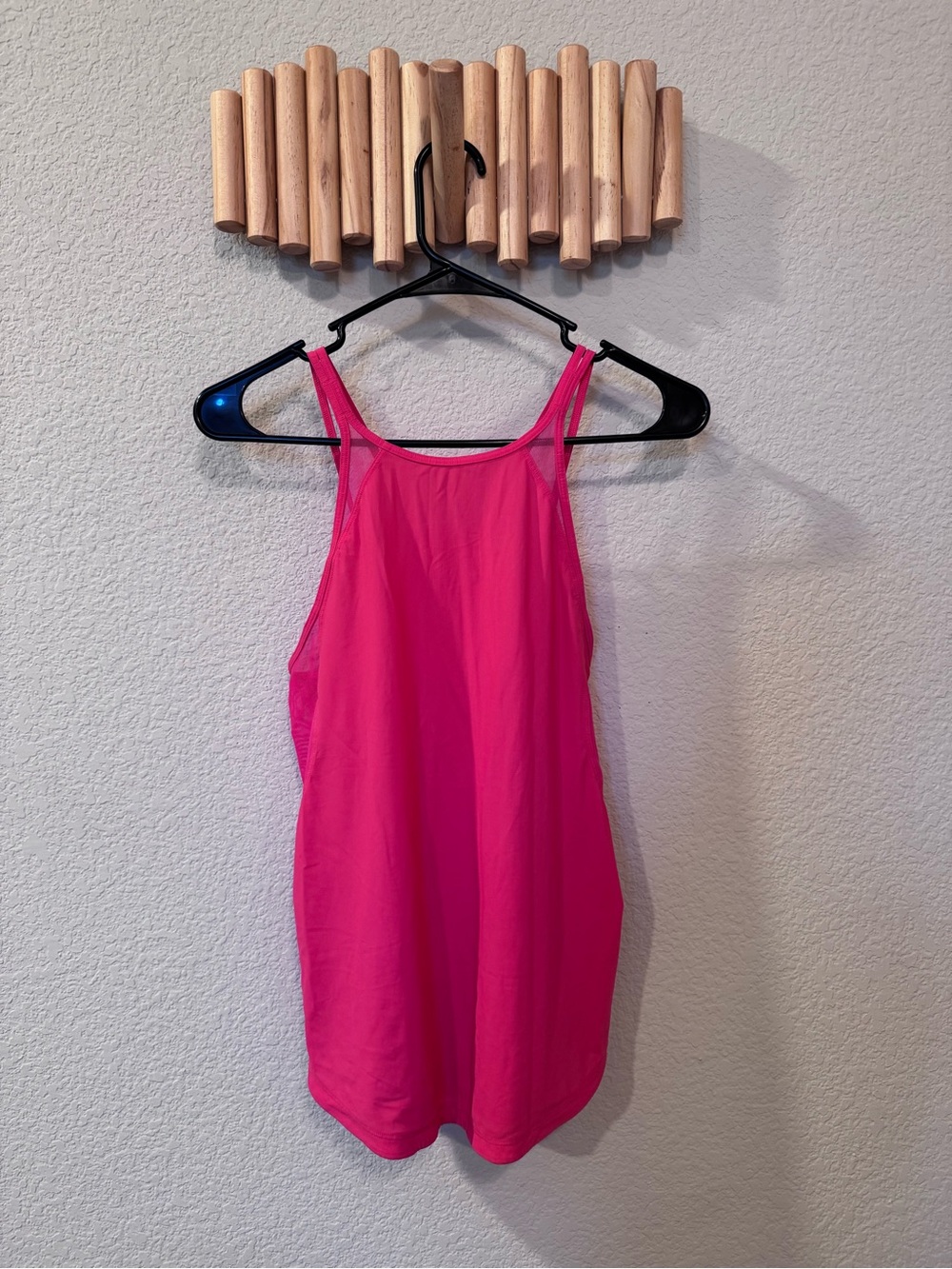 Lululemon Hot Pink Racerback Tank Top/ Size 6